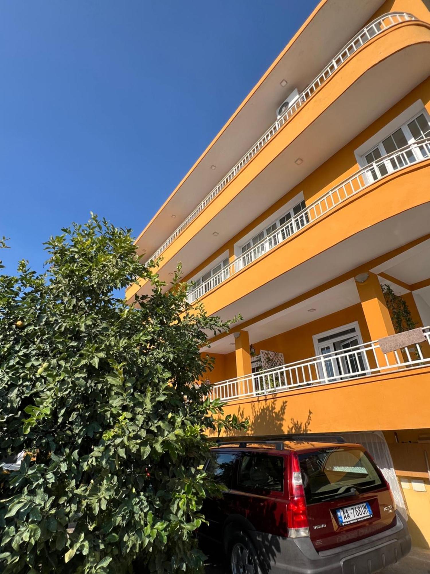 Mimi'S Apartments Vlore Bagian luar foto